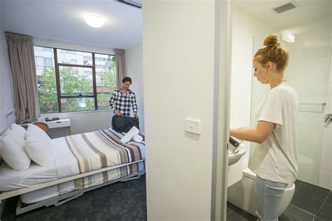 hostels canberra